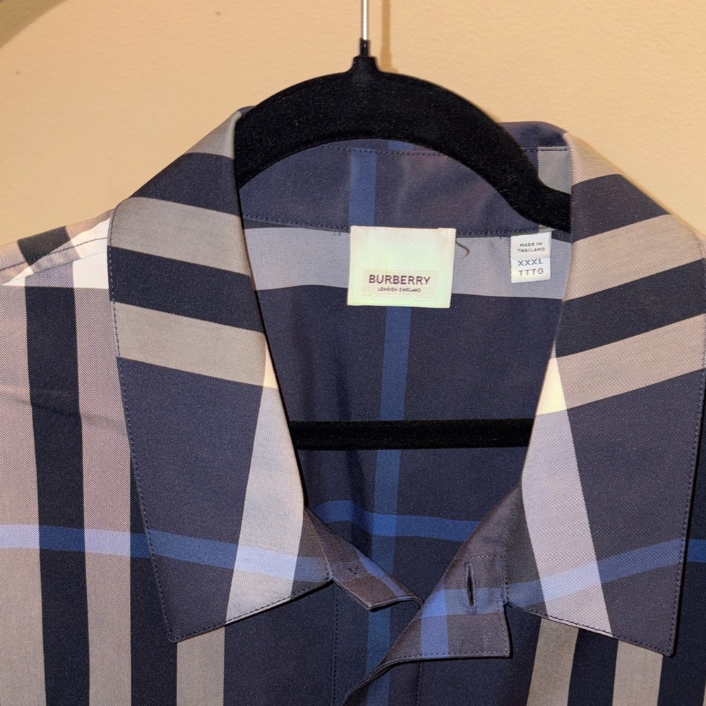 Burberry Men's Short-Sleeve Plaid Button-Up Shirt - Black & White - Picture 8 of 8